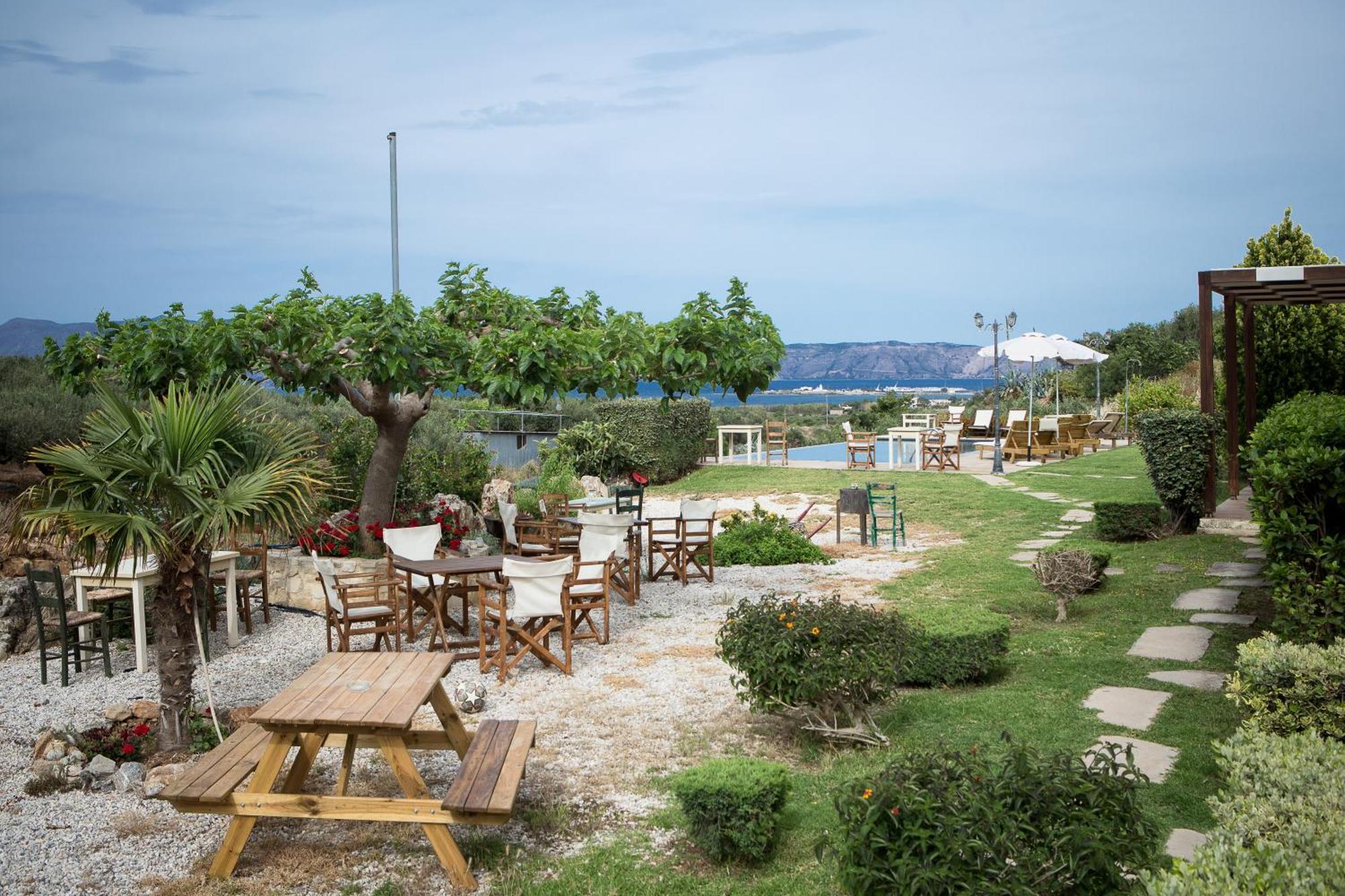 Agarathos Traditional Rooms With Pool Kalivianí Exterior foto